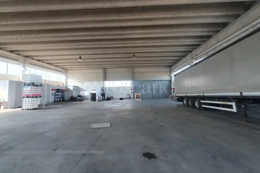 Capannone in vendita di 1.040 mq a €600.000 (rif. 36/2025)