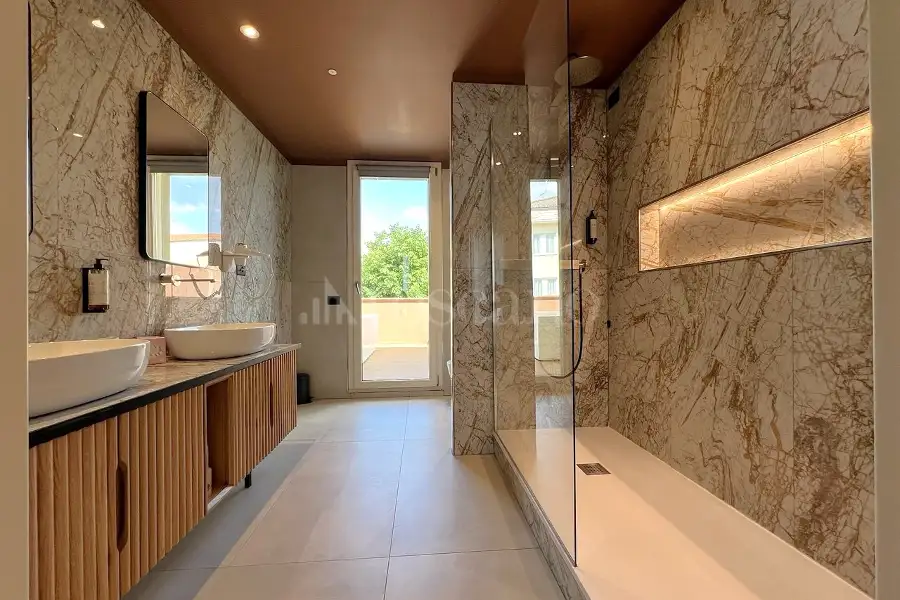Albergo in vendita di 2.700 mq a €6.700.000 (rif. 15/2024)