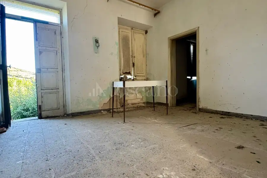Casa Indipendente in vendita di 130 mq a €75.000 (rif. 93/2026)