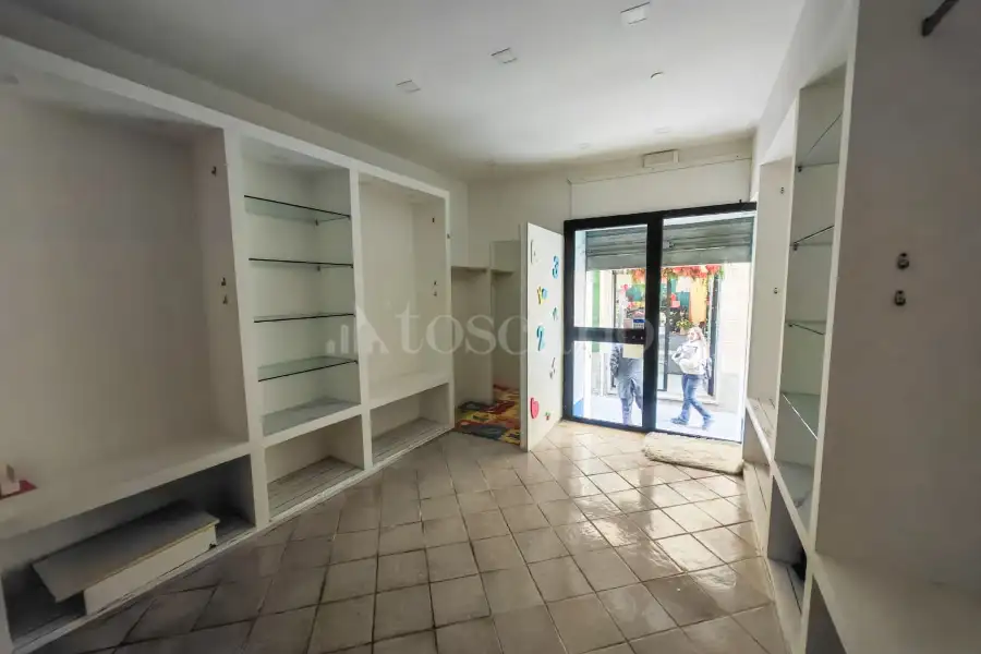 Negozio in affitto di 35 mq a €450 (rif. 30/2026)