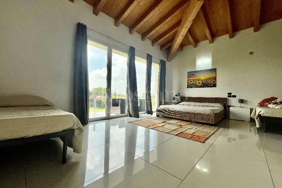 Villa in vendita di 750 mq a €1.500.000 (rif. 36/2024)