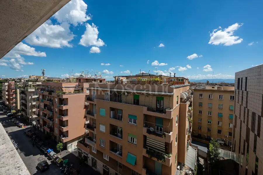 Attico in vendita di 110 mq a €599.000 (rif. 17/2026)