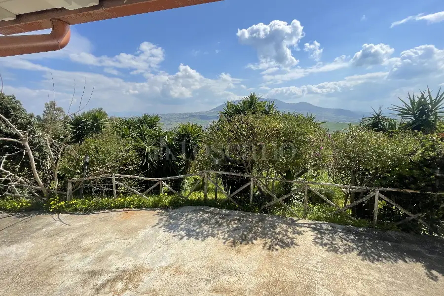 Villa in vendita di 174 mq a €325.000 (rif. 46/2026)