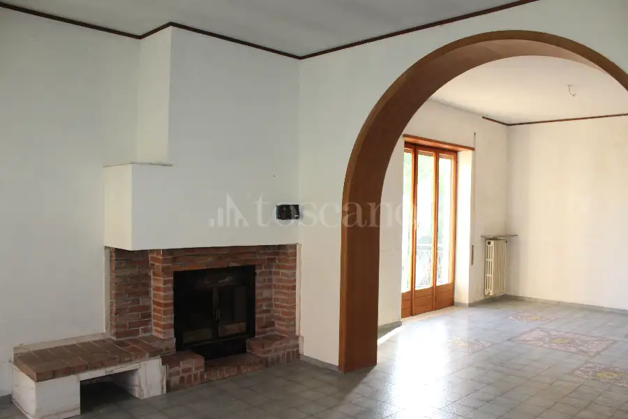 Villa in vendita di 300 mq a €220.000 (rif. 10/2025)