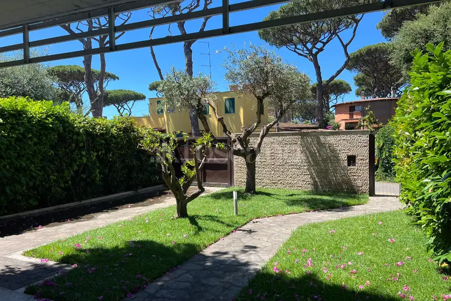 Villino a Schiera in vendita di 90 mq a €410.000 (rif. 5/2026)