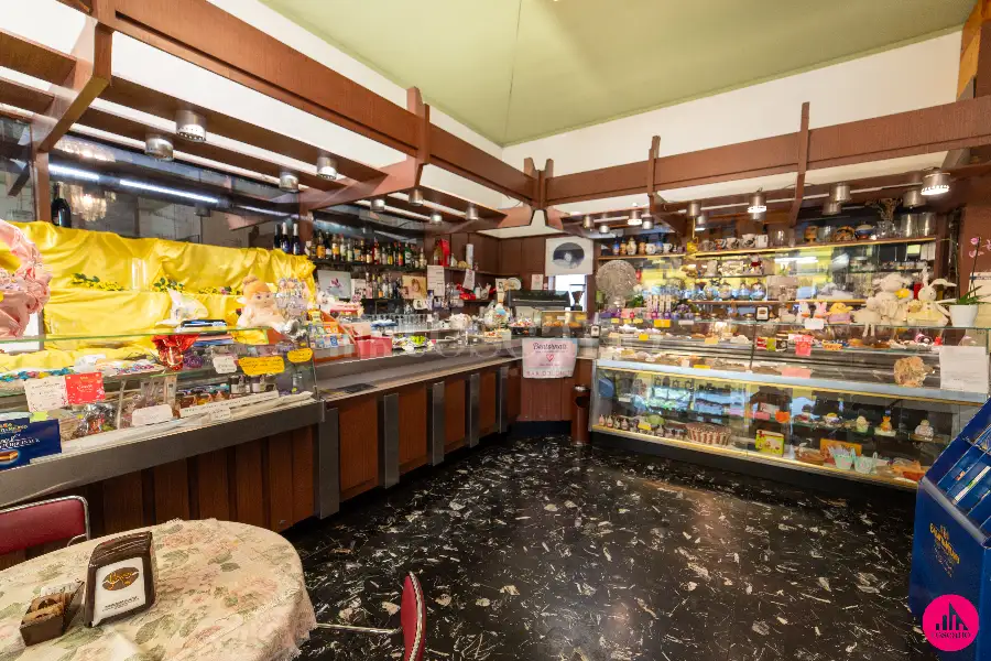 Attività Commerciale in vendita di 175 mq a €339.000 (rif. 31/2026)