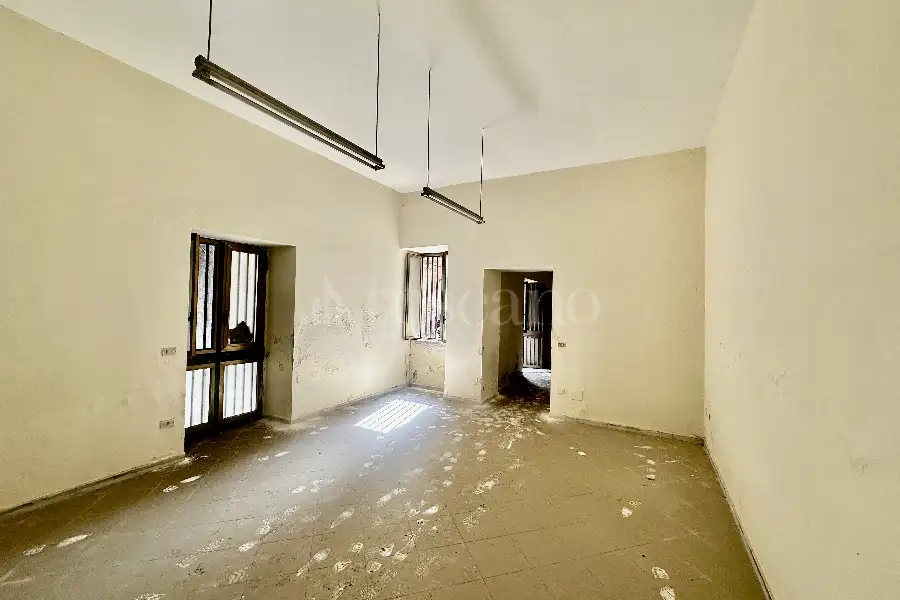 Negozio in vendita di 120 mq a €159.000 (rif. 4/2026)