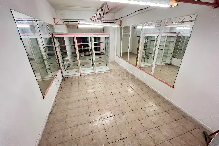 Negozio in vendita di 90 mq a €145.000 (rif. 53/2026)