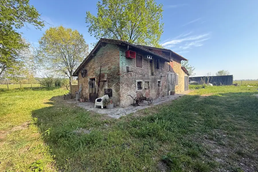 Casa in vendita di 331 mq a €545.000 (rif. 23/2026)