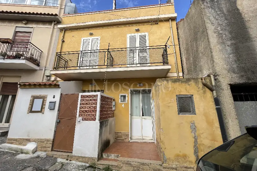 Casa Indipendente in vendita di 81 mq a €46.000 (rif. 3/2026)