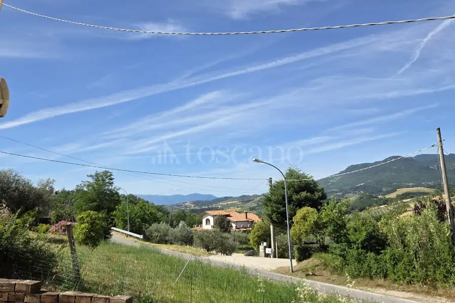 Casale in vendita di 300 mq a €200.000 (rif. 21/2026)