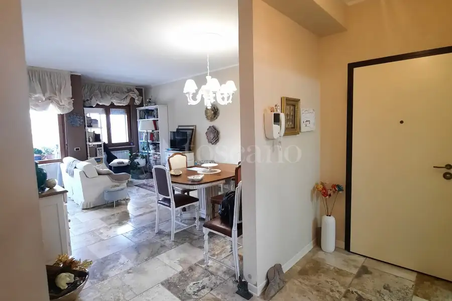 Villa Plurifamiliare in vendita di 800 mq a €795.000 (rif. 6/2025)