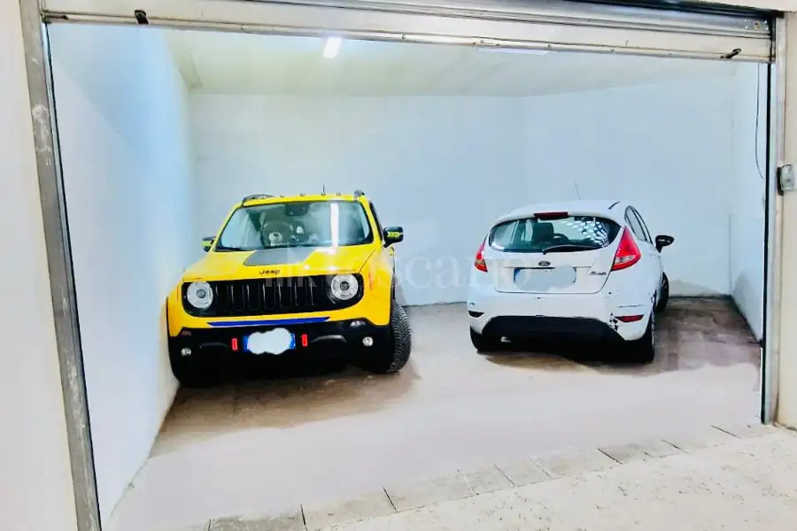 Box in affitto di 40 mq a €380 (rif. 23/2026)