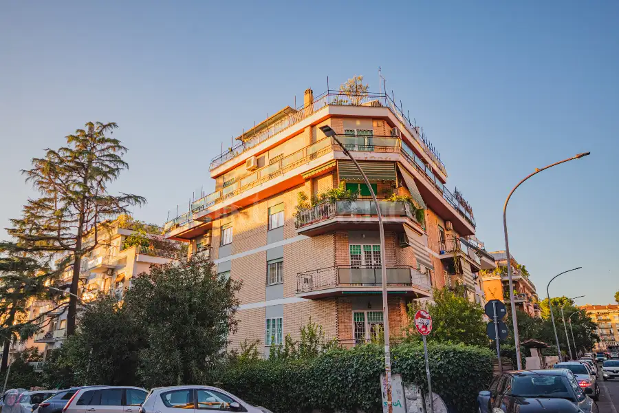 Attico in vendita di 140 mq a €700.000 (rif. 40/2025)