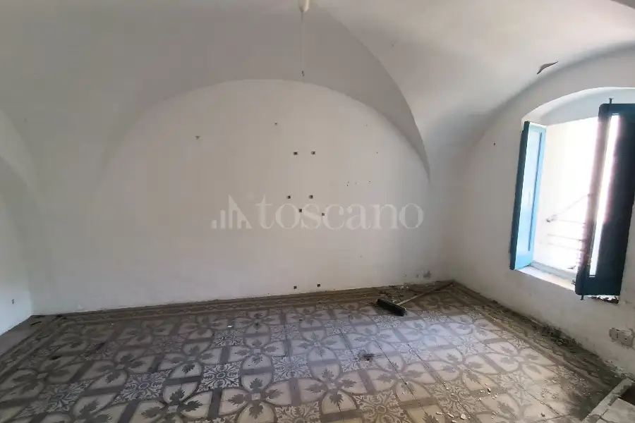 Palazzo in vendita di 408 mq a €1.100.000 (rif. 23/2026)