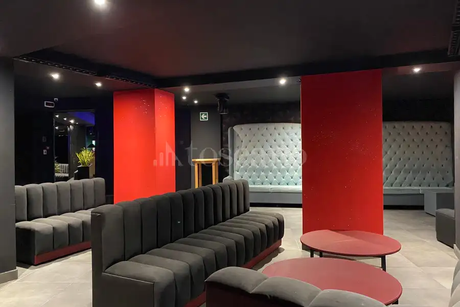 Negozio in vendita di 1.200 mq a €1.250.000 (rif. 40/2026)