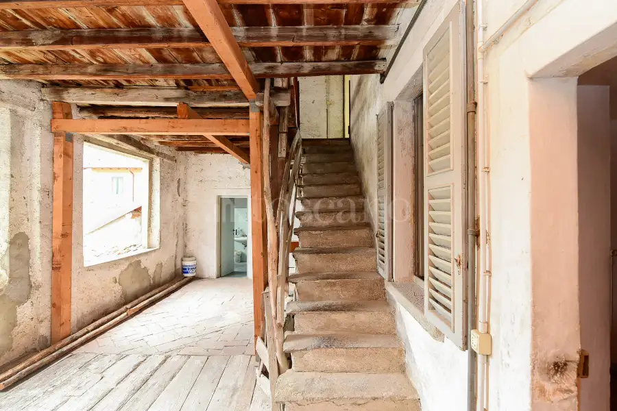 Palazzo in vendita di 250 mq a €248.000 (rif. 30/2025)