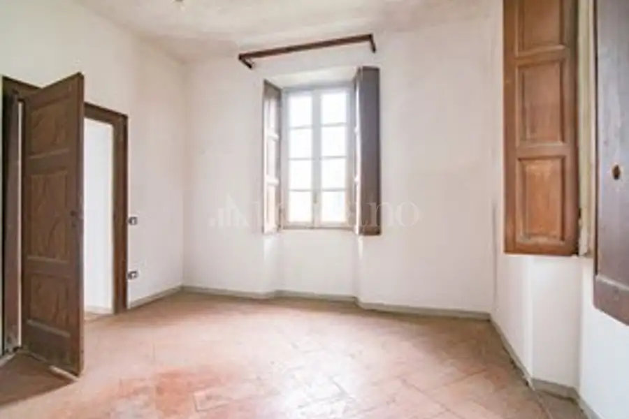 Casale in vendita di 400 mq a €180.000 (rif. 11/2026)