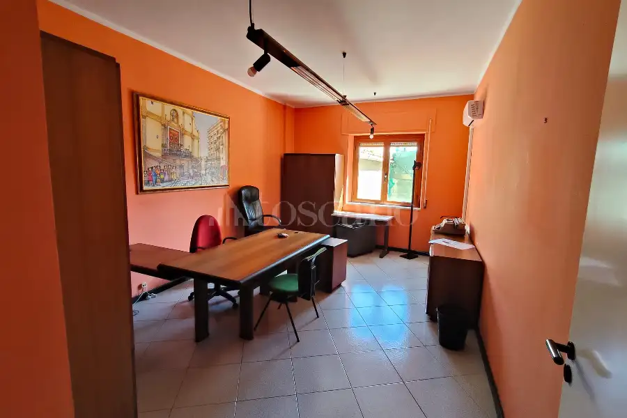 Ufficio in vendita di 180 mq a €269.000 (rif. 48/2026)