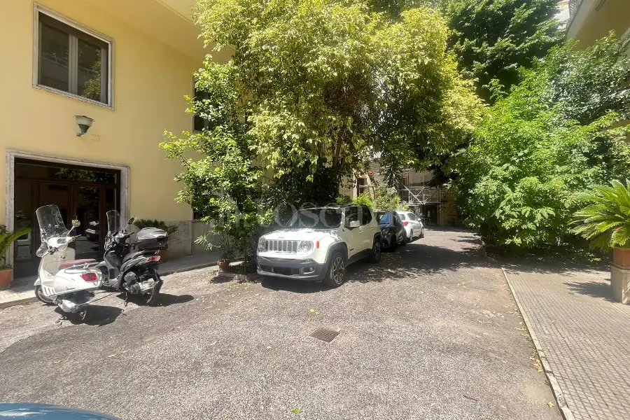 Casa in affitto di 200 mq a €5.300 (rif. 10/2026)