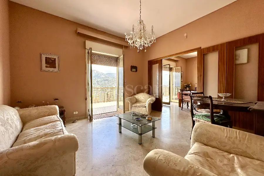 Attico in vendita di 175 mq a €255.000 (rif. 16/2026)