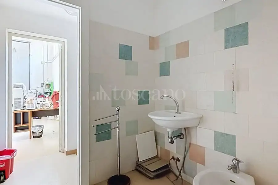 Capannone in vendita di 250 mq a €270.000 (rif. 212/2026)