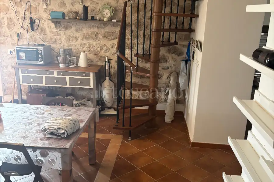 Casale in vendita di 100 mq a €230.000 (rif. 3/2026)