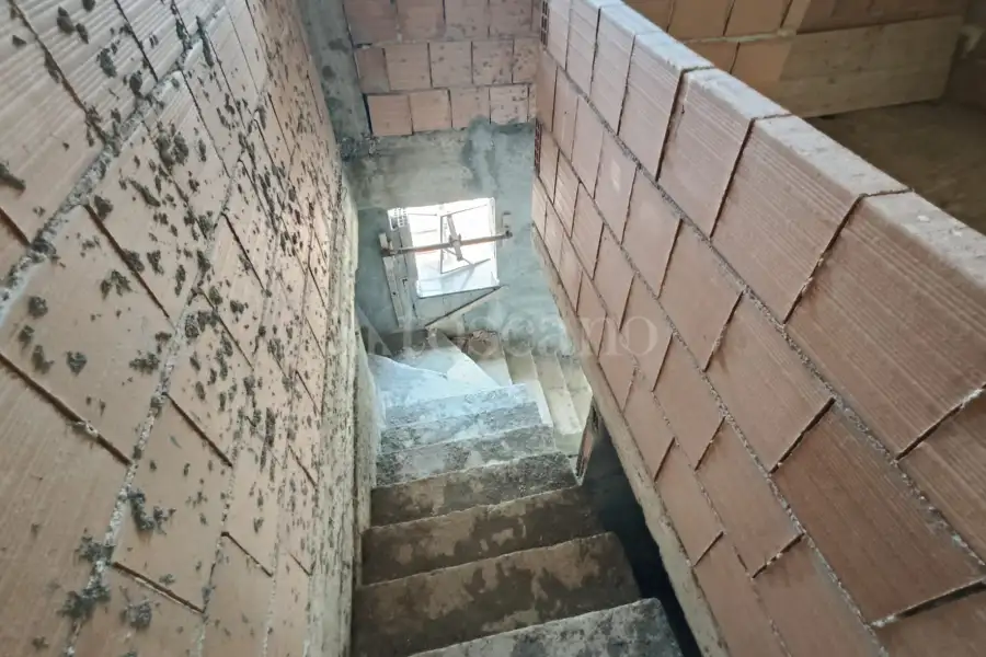 Villa in vendita di 270 mq a €75.000 (rif. 102/2025)
