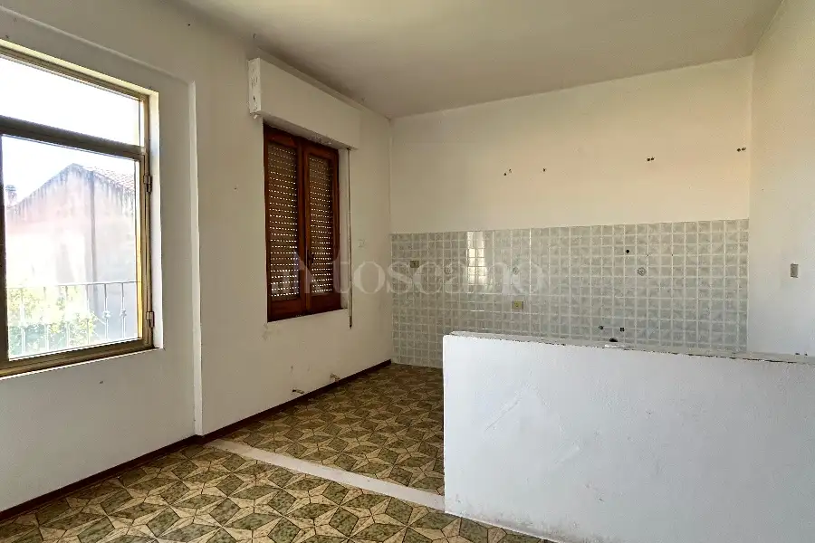 Casa Indipendente in vendita di 200 mq a €116.000 (rif. 161/2026)