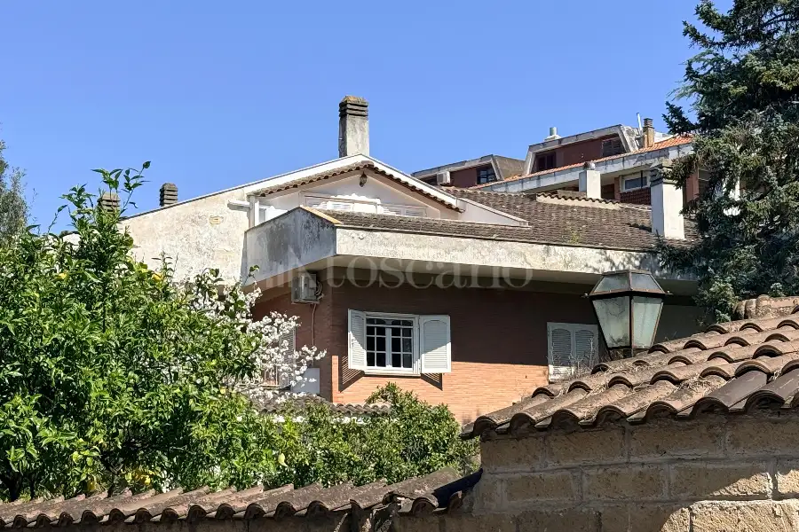 Mansarda in affitto di 70 mq a €900 (rif. 11/2026)