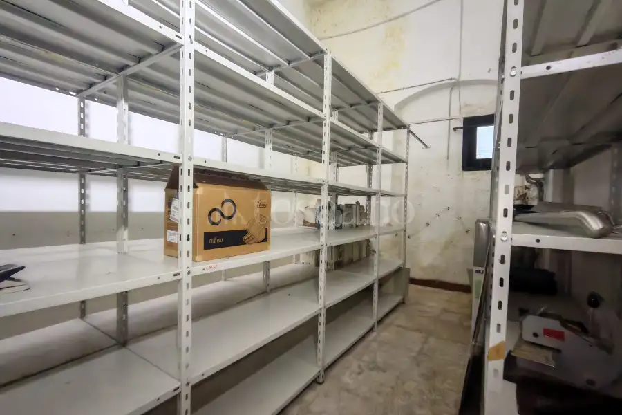Negozio in affitto di 116 mq a €600 (rif. 7/2026)