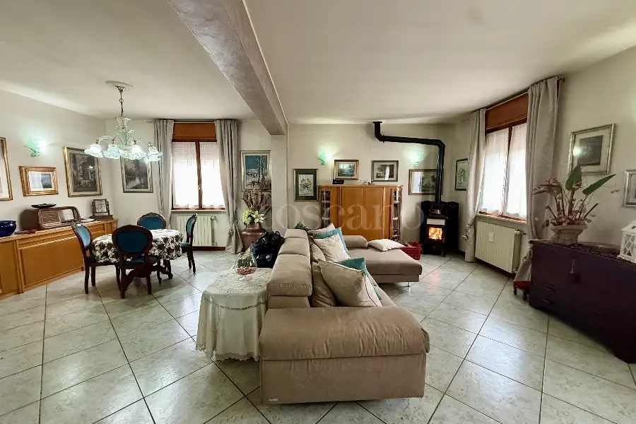 Casa in vendita di 220 mq a €239.000 (rif. 23/2026)