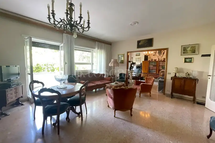 Casa in vendita di 210 mq a €820.000 (rif. 21/2026)