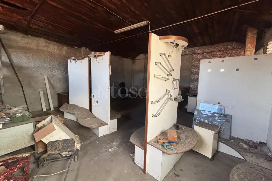 Laboratorio in vendita di 340 mq a €130.000 (rif. 13/2026)