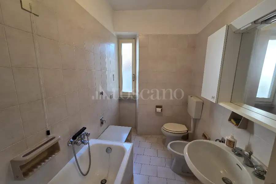 Casa Indipendente in vendita di 220 mq a €120.000 (rif. 5/2026)