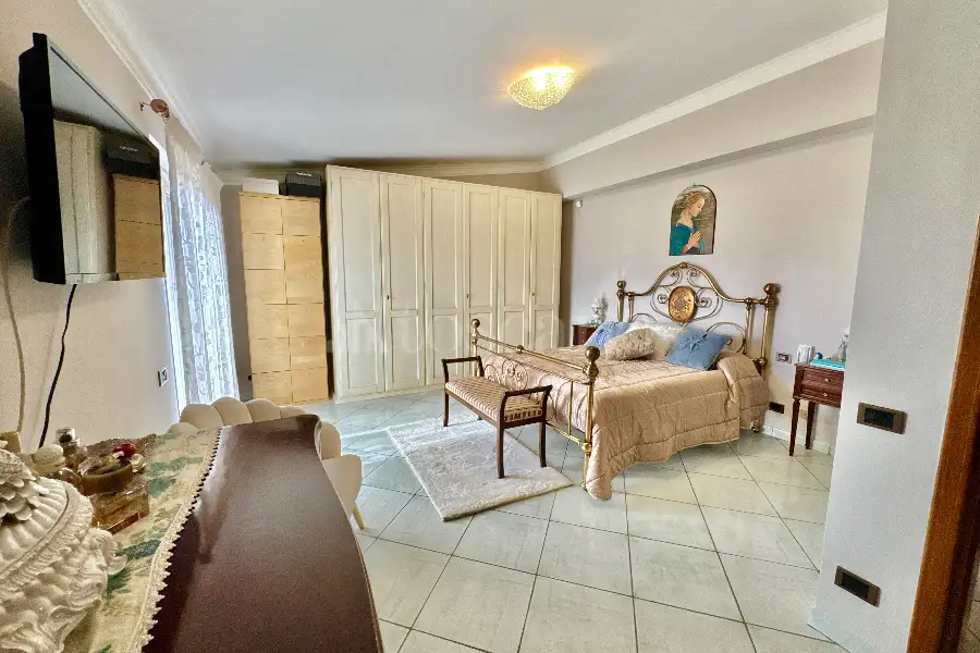 Villa in vendita di 300 mq a €445.000 (rif. 11/2025)