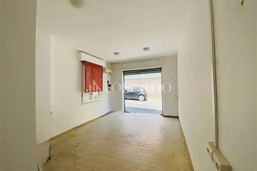 Box in vendita di 30 mq a €90.000 (rif. 5/2026)