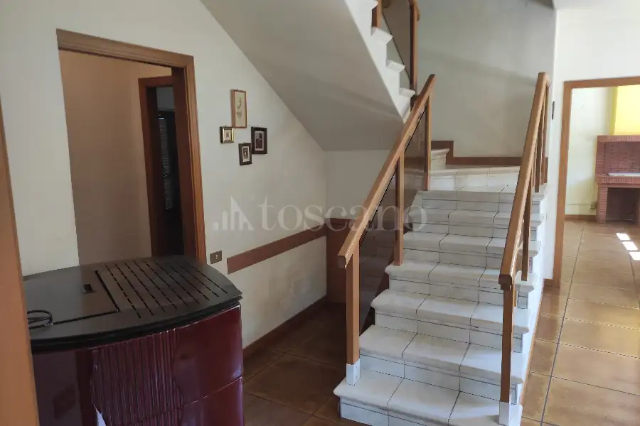 Casa in vendita di 240 mq a €160.000 (rif. 9/2025)