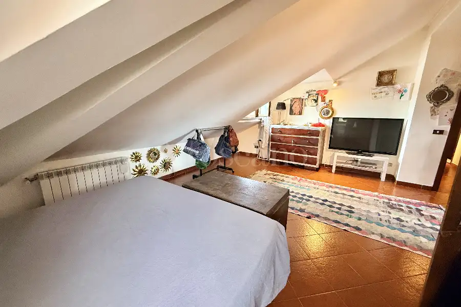 Attico in vendita di 230 mq a €189.000 (rif. 54/2026)