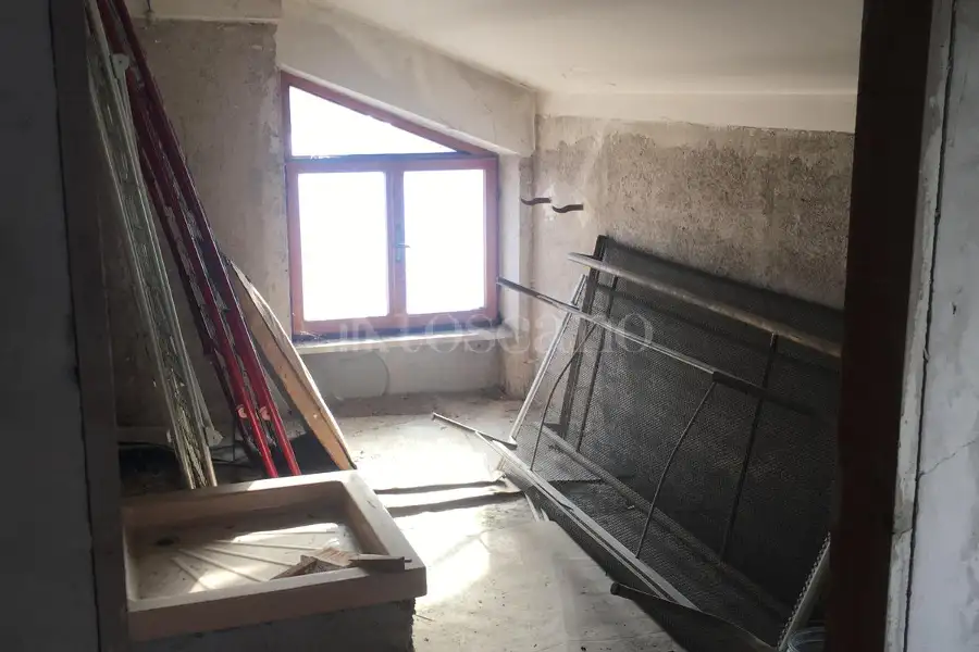 Casa in vendita di 320 mq a €350.000 (rif. 23/2026)