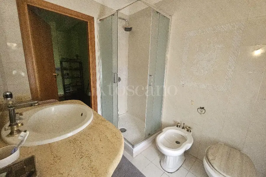 Villa Bifamiliare in vendita di 300 mq a €275.000 (rif. 62/2025)