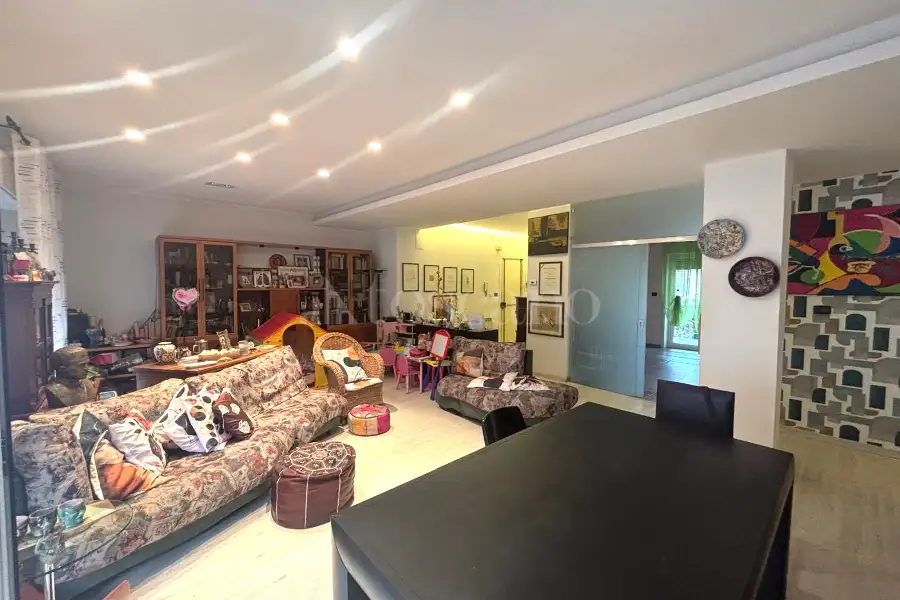 Casa in vendita di 176 mq a €250.000 (rif. 143/2025)