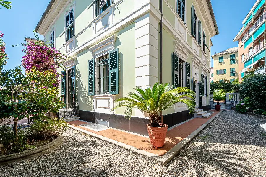 Villa in vendita di 496 mq a €3.950.000 (rif. 71/2026)