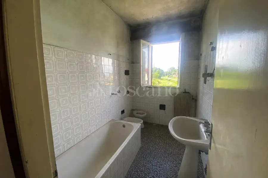 Casa Indipendente in vendita di 178 mq a €83.000 (rif. 12/2026)