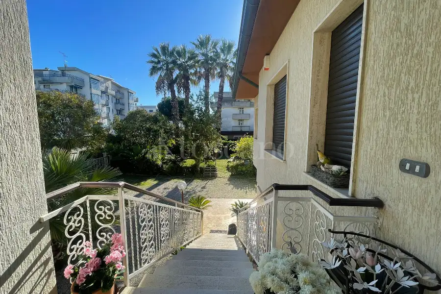 Casa Indipendente in vendita di 312 mq a €870.000 (rif. 58/2025)