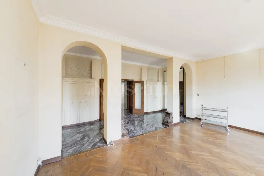 Casa in vendita di 215 mq a €2.450.000 (rif. 145/2025)