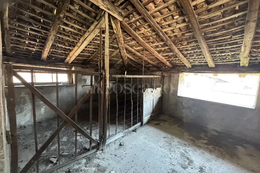 Rustico in vendita di 280 mq a €236.000 (rif. 8/2025)
