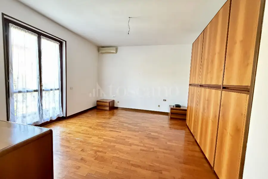 Villa in vendita di 400 mq a €870.000 (rif. 13/2026)