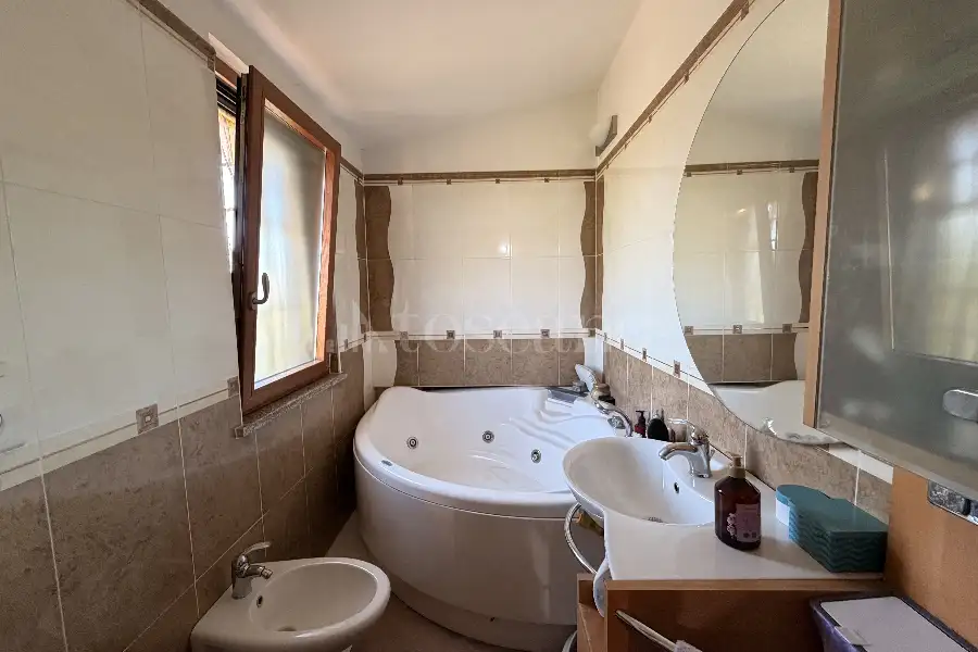Casa Indipendente in vendita di 230 mq a €325.000 (rif. 25/2026)