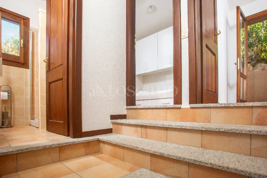 Villa Plurifamiliare in vendita di 256 mq a €770.000 (rif. 1/2026)